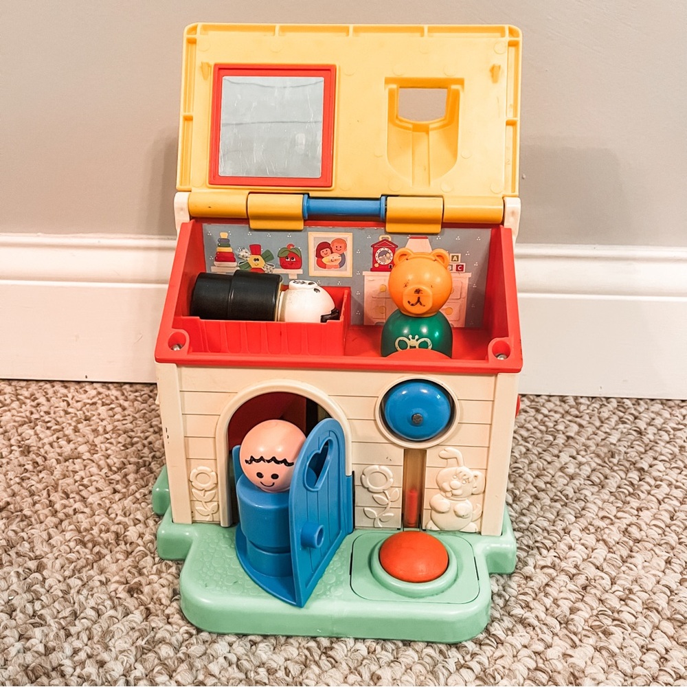 Vintage Fischer Price Discovery Cottage
